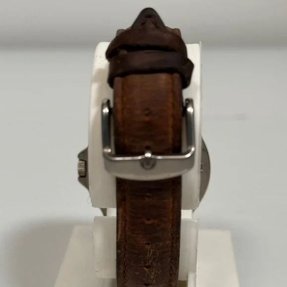 Eddie Bauer Field Watch Green Bezel Cream Dial New Battery - Picture 6 of 12